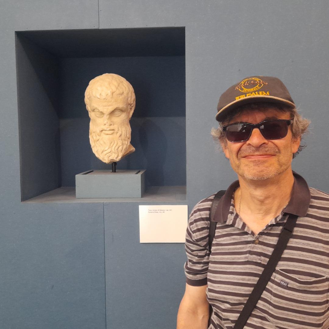 ויקטור ויניקוב.jpg